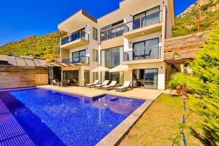 Villa Bond